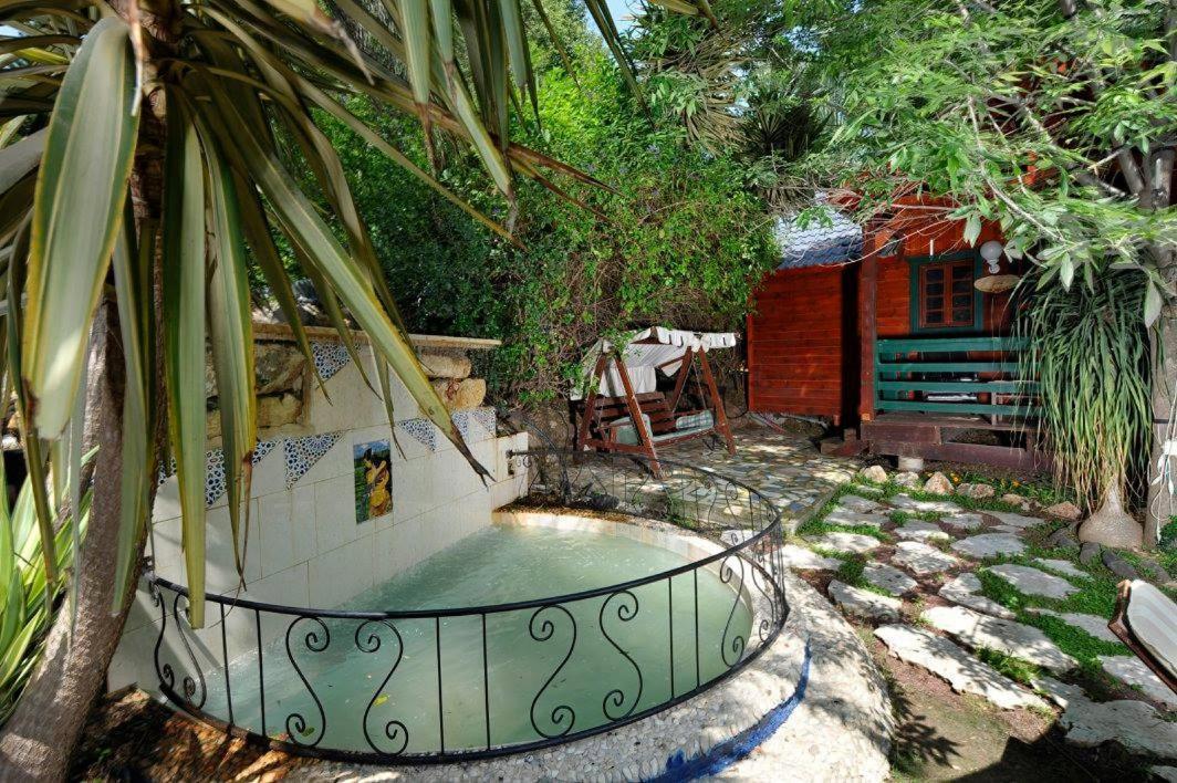 Suite In Nature Menahemya Luaran gambar