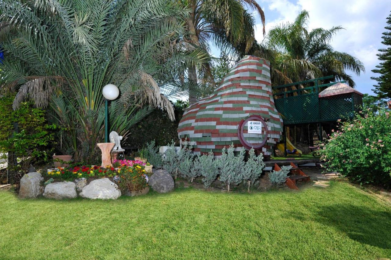 Suite In Nature Menahemya Luaran gambar