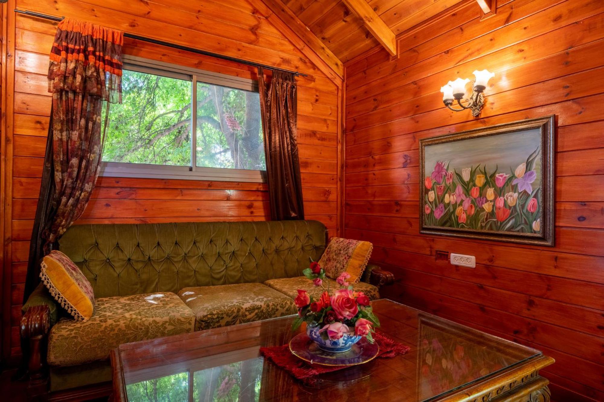 Suite In Nature Menahemya Luaran gambar