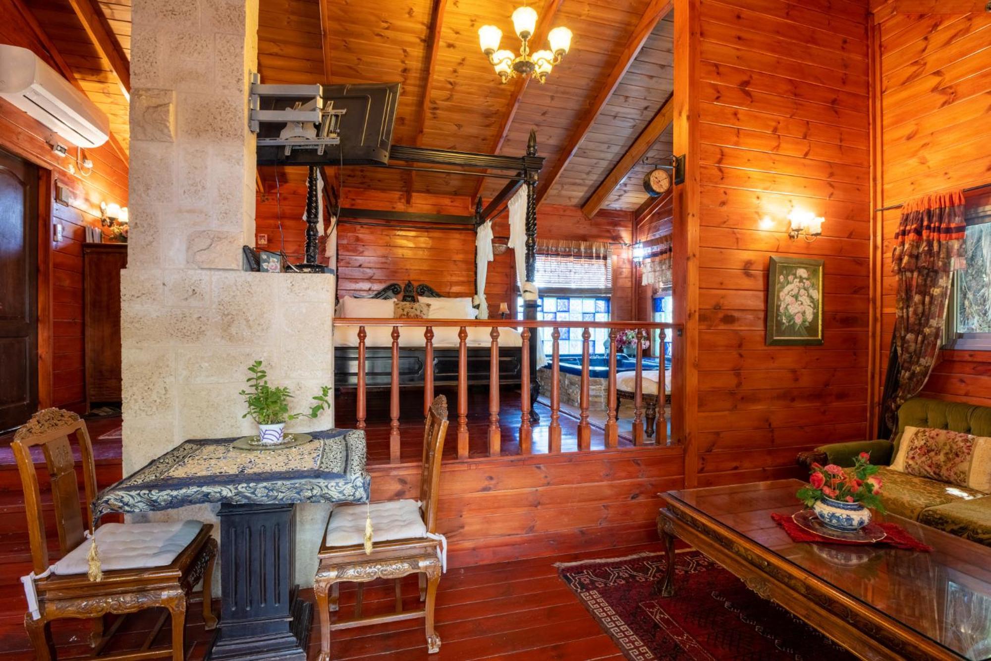 Suite In Nature Menahemya Luaran gambar