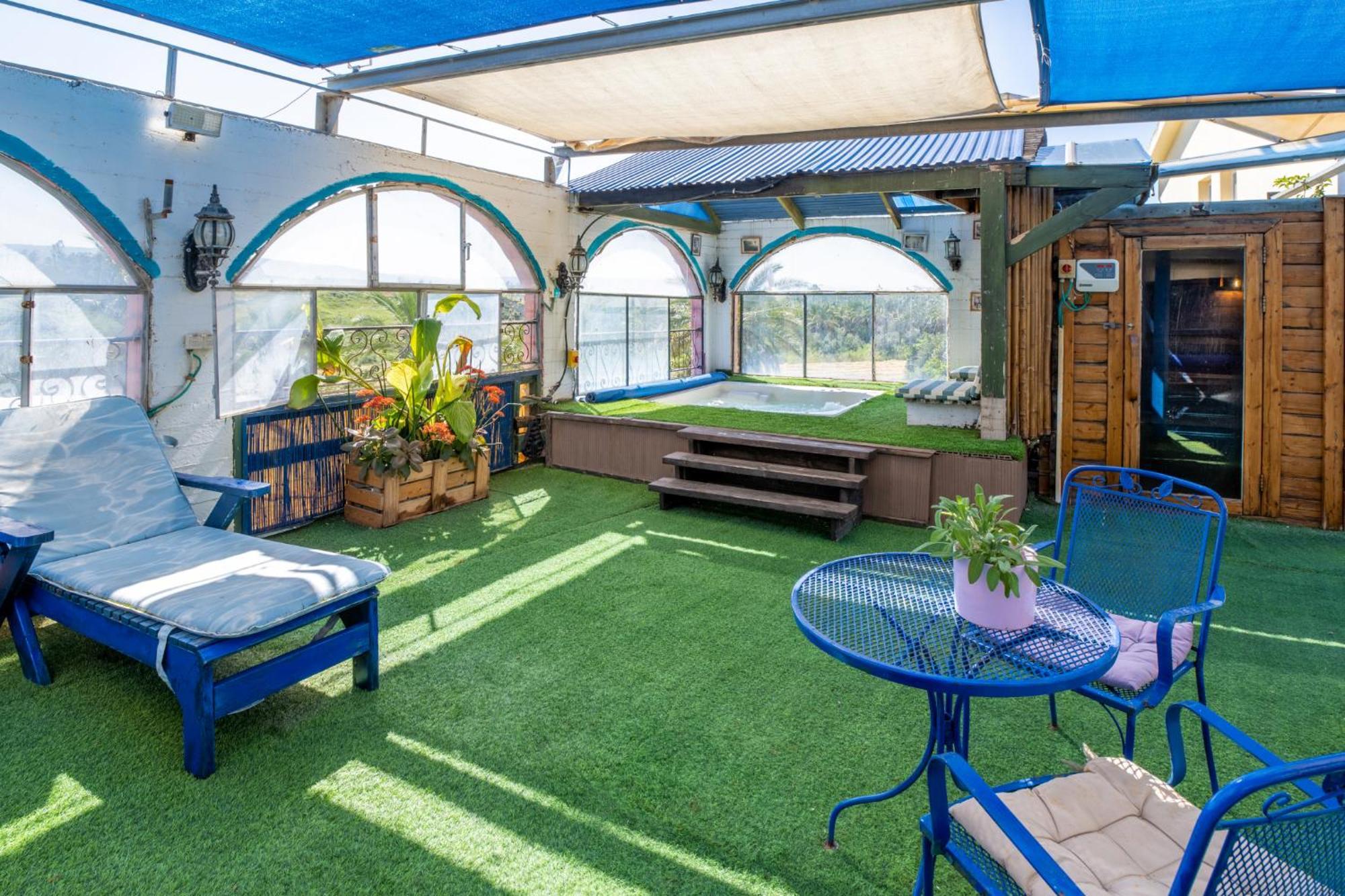 Suite In Nature Menahemya Luaran gambar